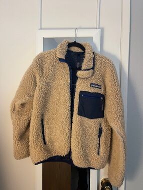 Patagonia Cream Sherpa Fleece Jacket with Navy Pocket